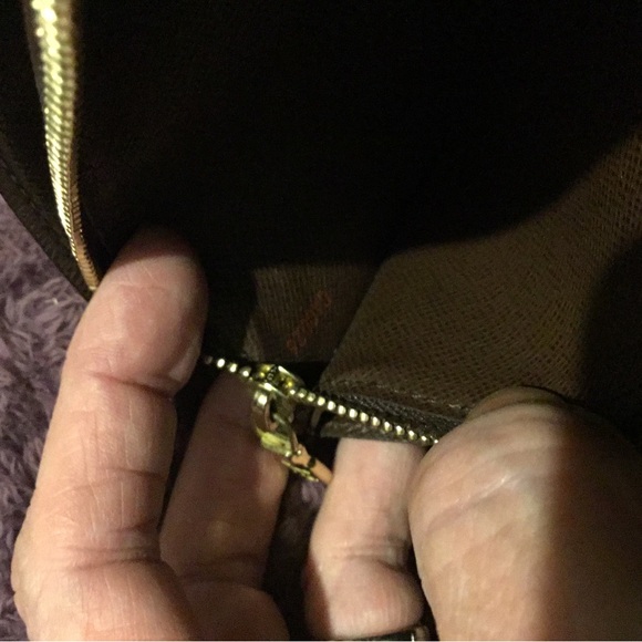 Authentic Louis Vuitton DAMIER large Wallet - Picture 11 of 16